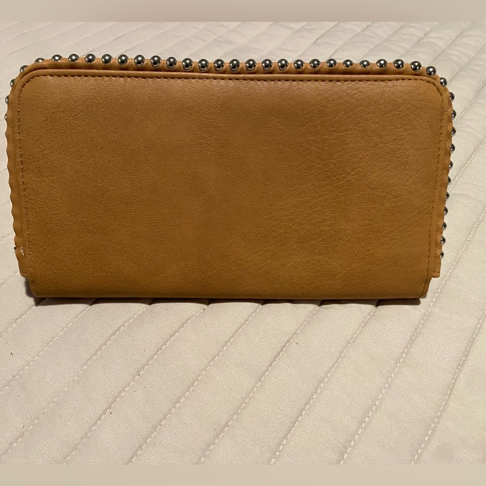 Max Studio Wallet